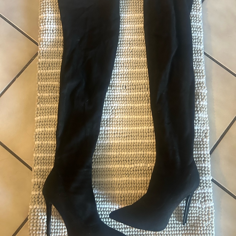 Liliana Classic Black Over-the-Knee Boots - Picture 2 of 6